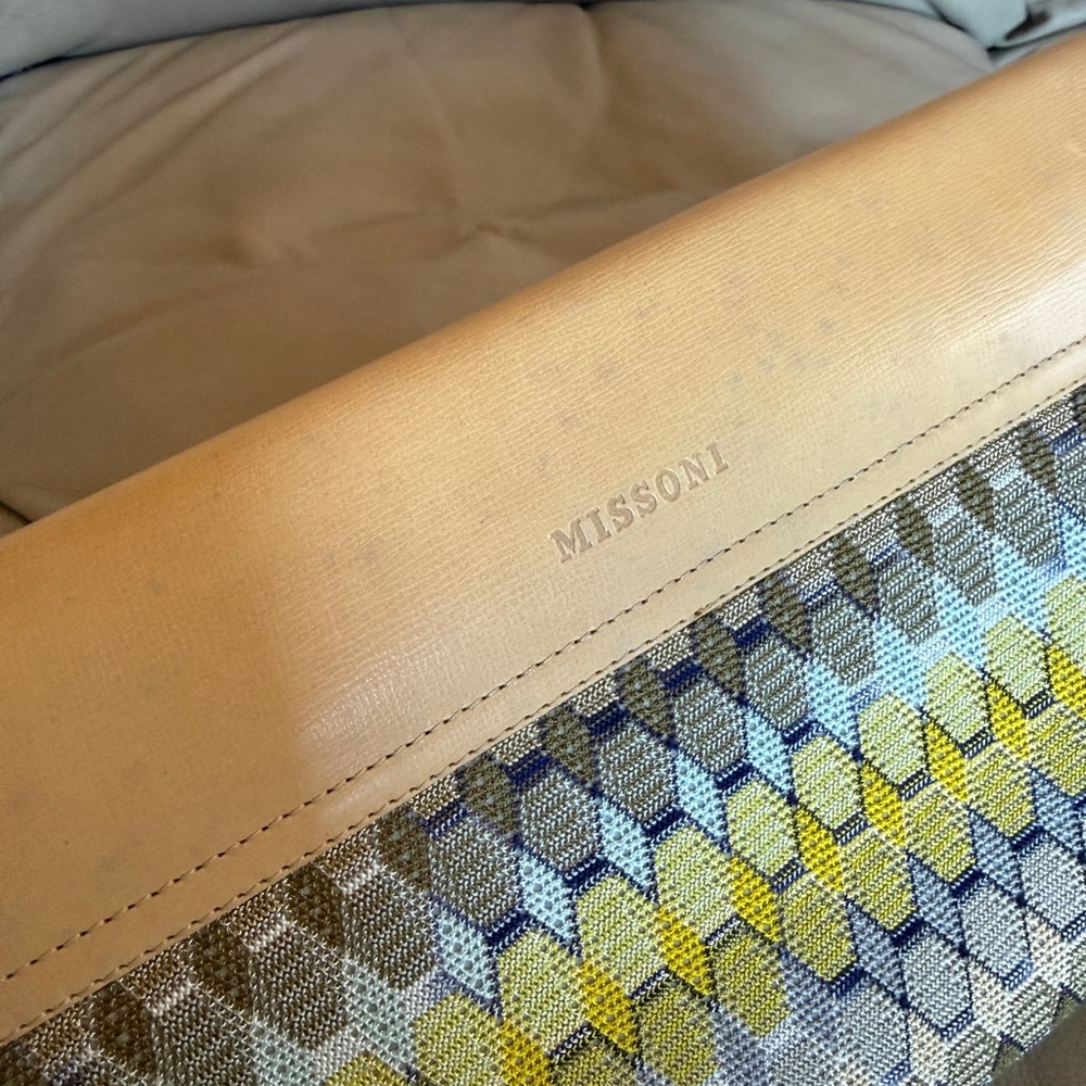 Missoni Hexagonal Pattern Clutch in Tan, Blue, and Yellow - NWT (read) - Picture 4 of 8